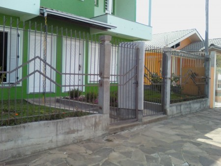 Cerca com ferro redondo